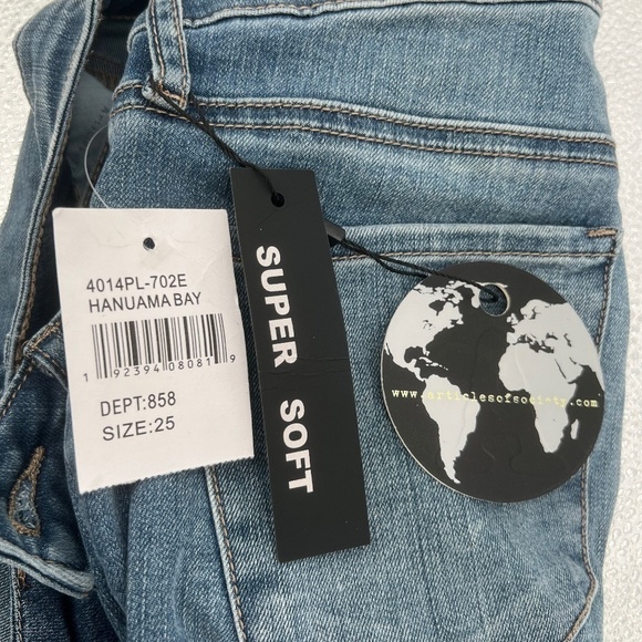 NWT Articles of Society Super Soft Blue Cropped Distressed Jeans Size 25 Womens - Picture 7 of 13